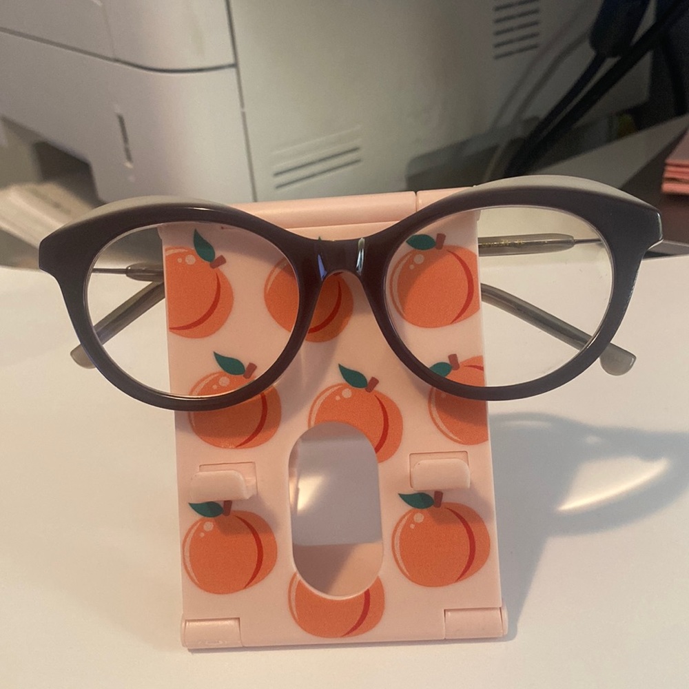EYEGLASSES